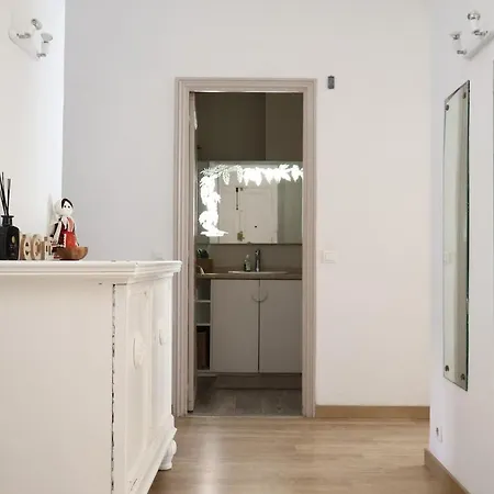 Close To Sea Center 130m2 דירה *