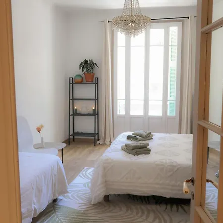 Close To Sea Center 130m2 Apartment