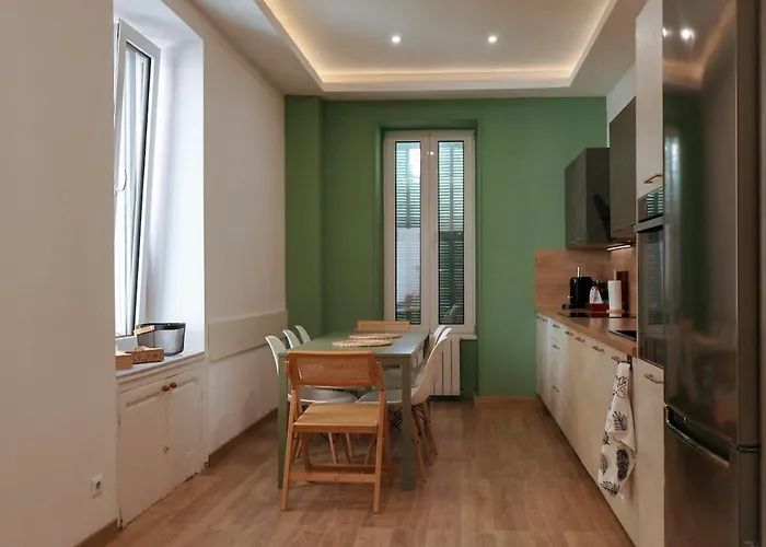 Close To Sea Center 130m2 Nice
