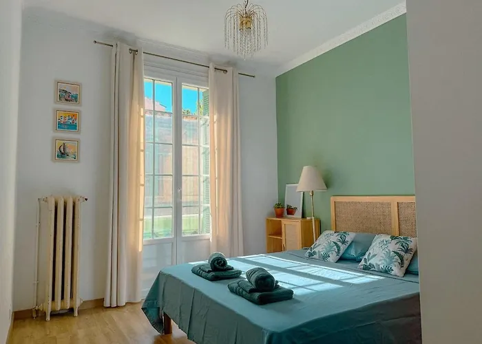 Close To Sea Center 130m2 Nice